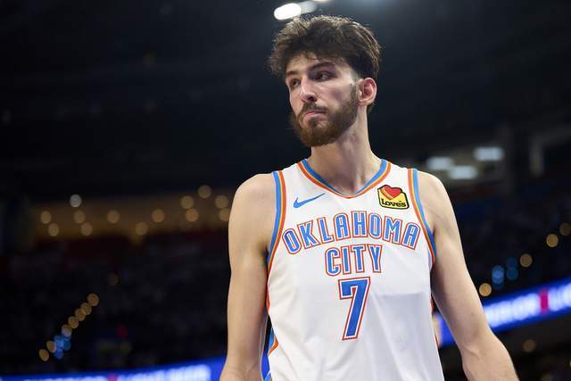 五大联赛本赛季最佳阵容 莱万搭档萨拉赫冲锋陷阵