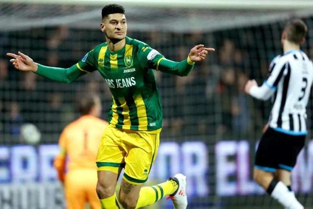 布克52分太阳力克鹈鹕升至西部第7 老鹰擒公牛